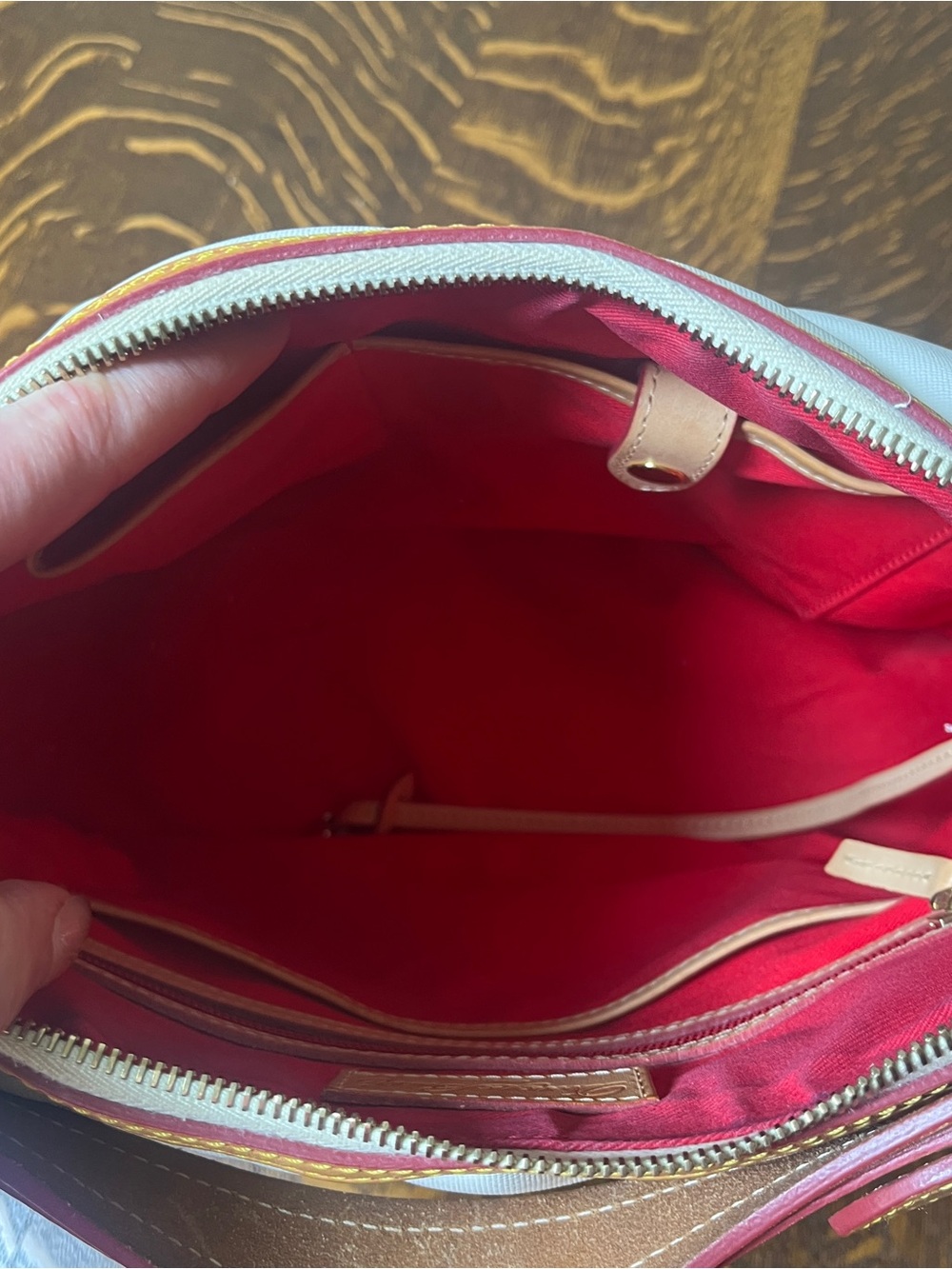 Dooney & Bourke White Quilted Nylon and Vachetta Leather Trim Hobo Shoulder Bag - Picture 4 of 7